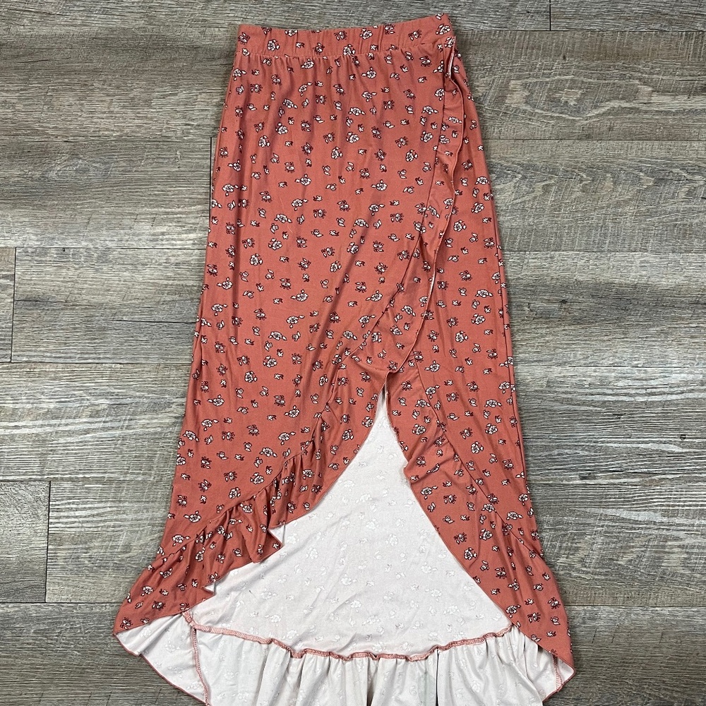 Rue21 Medium Pink Maxi Skirt with Floral Design